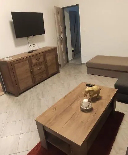 Apartman Damm Point Apartamento Chotin foto