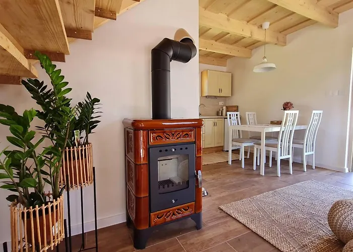 صورة فيلا Stiavnicke Chalupky Pri Richnavskych Jazerach شتيافنيسكيه بانيه