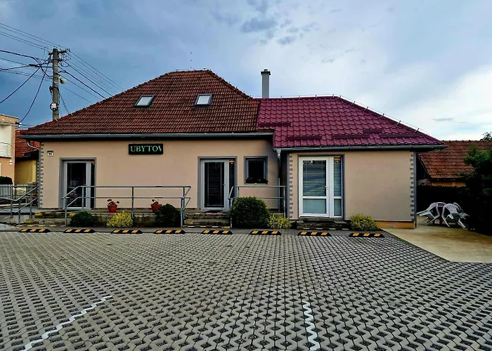 Ubytovanie Cerenany photo