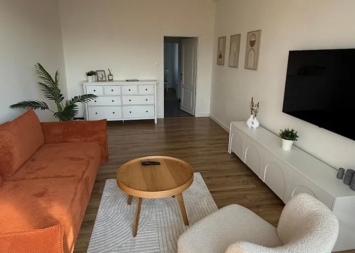 Exkluzivny Apartman V Centre S Parkovanim Zadarmo Zv2 Zvolen photo