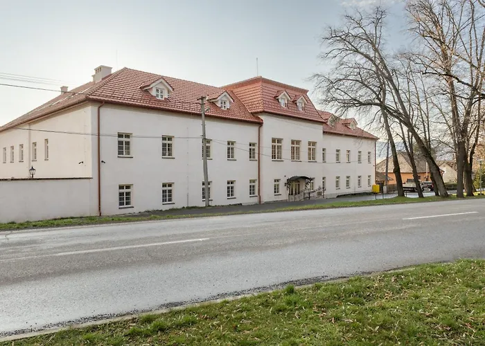 Kastiel Lodomeria Manor House Lucenec photo