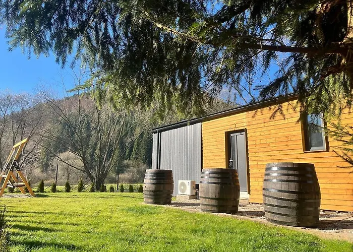 Chatka Pod Hrdosnou Skalou Komjatná zdjęcie