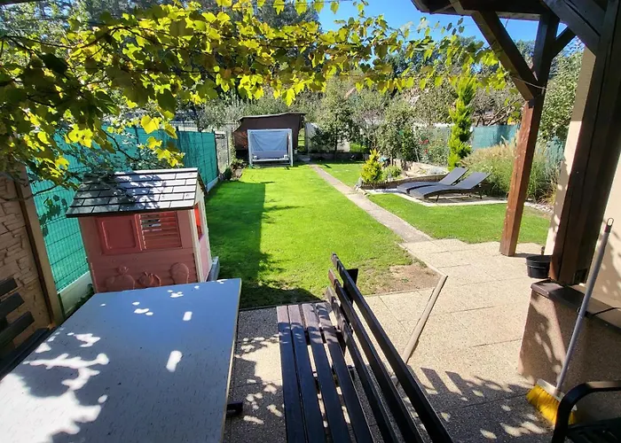 Chata So Zahradou Lutilla képek