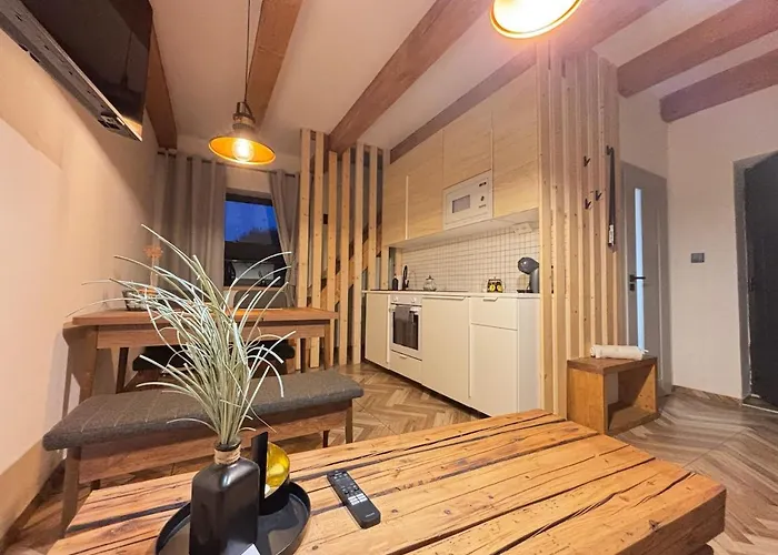 Clay & Wood Apartment In The Historic Centre fotka
