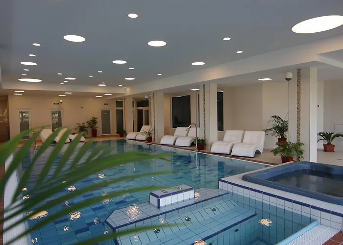 Hotel Koncista Lucivna photo